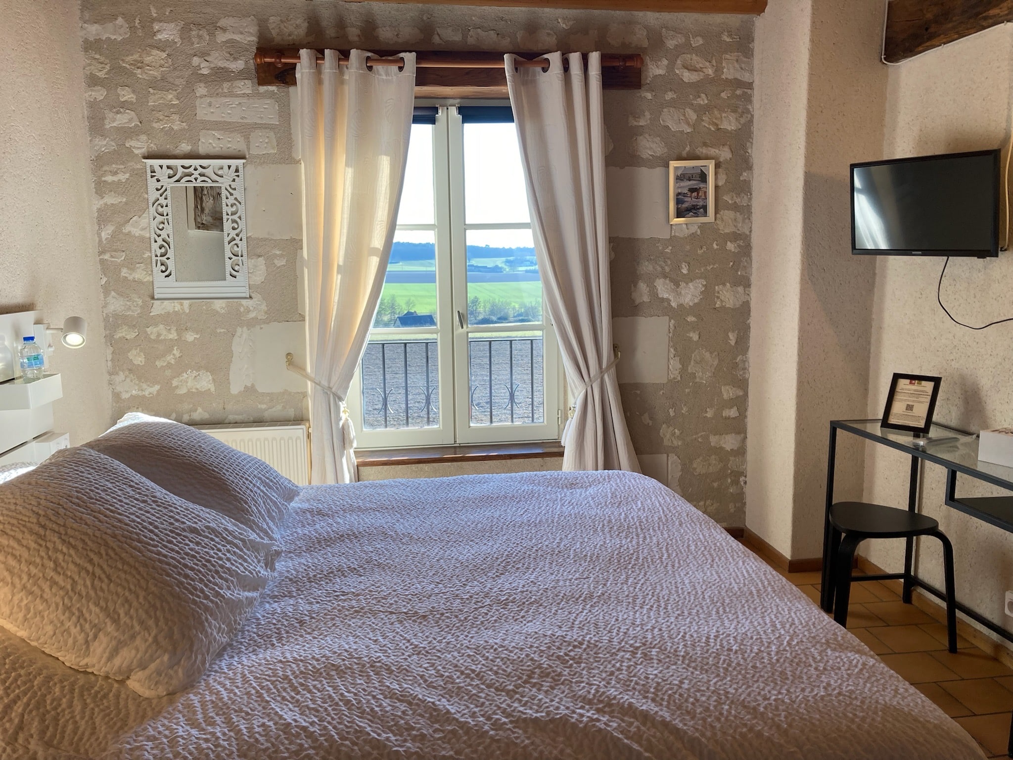 chambres hôtel en Touraine – vue vallée à Auberge de Crissay